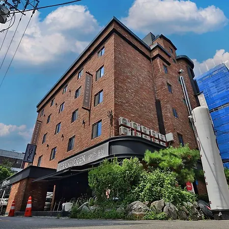No 25 Hotel Yonghyun